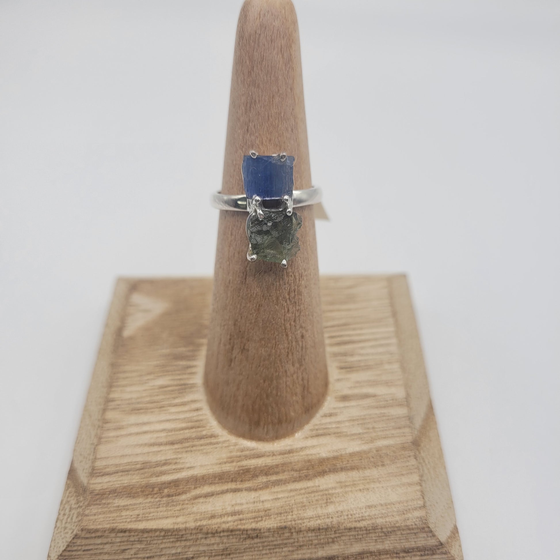 Unique Sterling Silver Moldavite Blue Kyanite Ring Size 6.