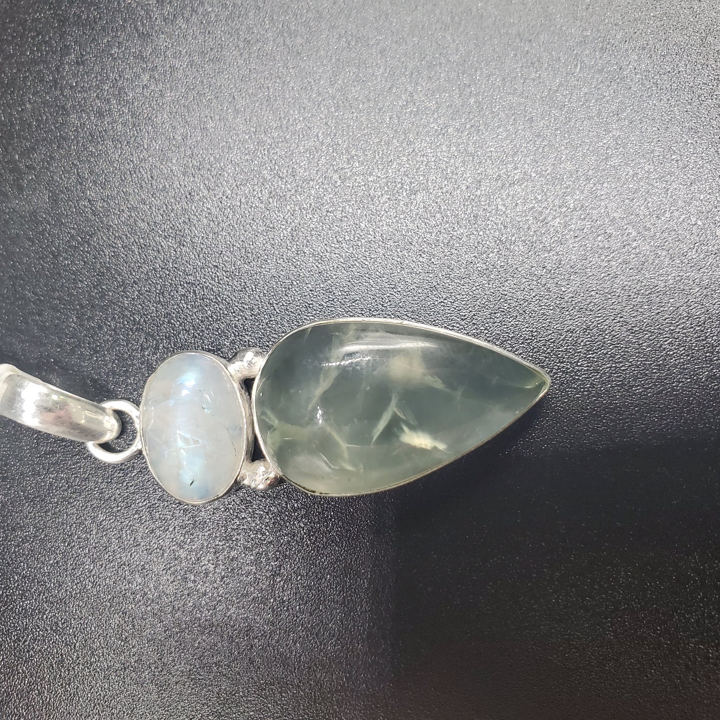 Sterling Silver Prehnite & Moonstone Pendant.