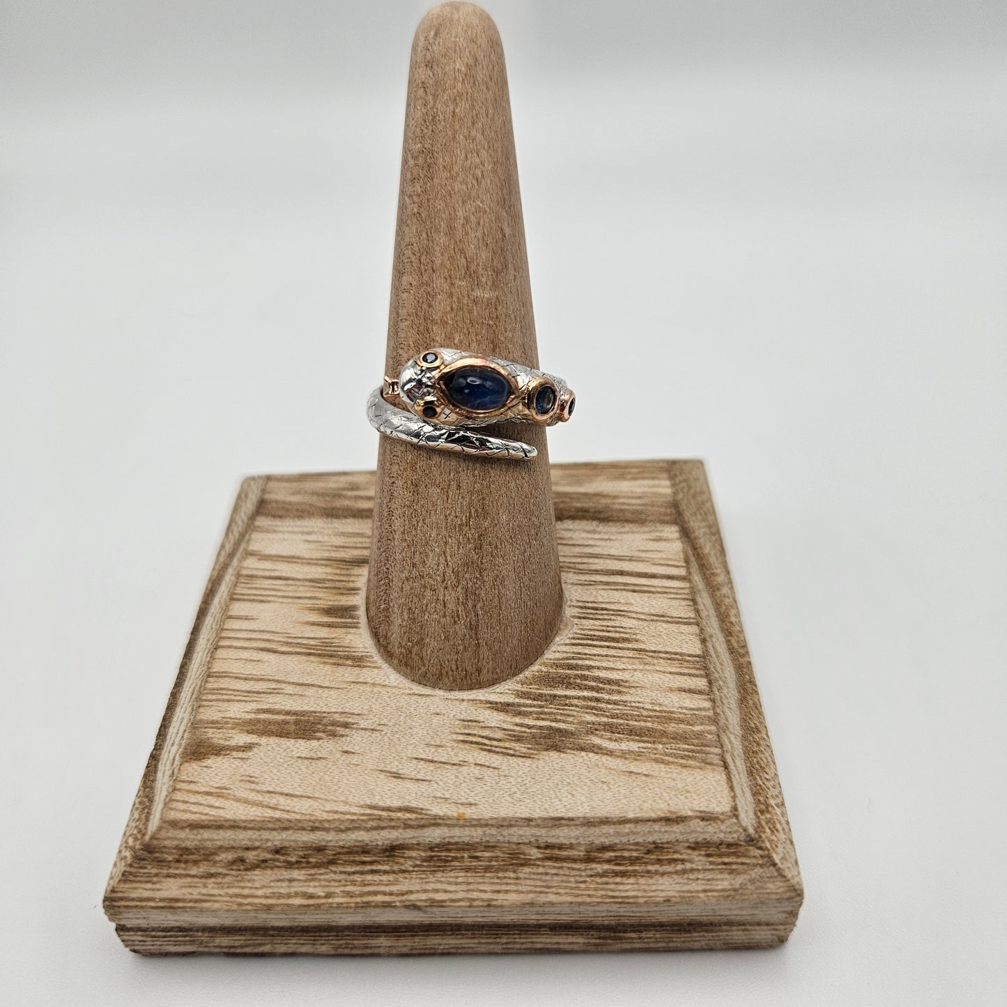 Sterling Silver Spectrolite Sapphire Snake Ring Size 8.