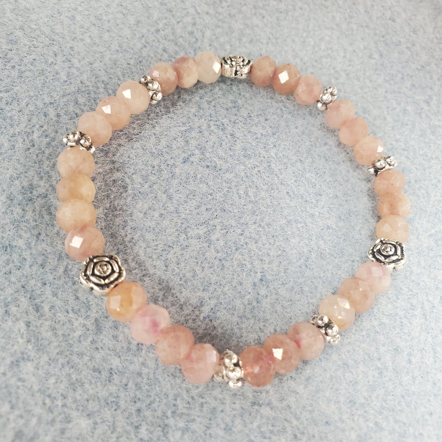 Strawberry Quartz With Pewter Rose Bead Bracelet. 