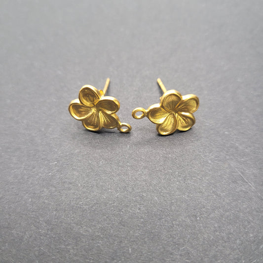 Vermeil Large Flower Post Earring Pair.