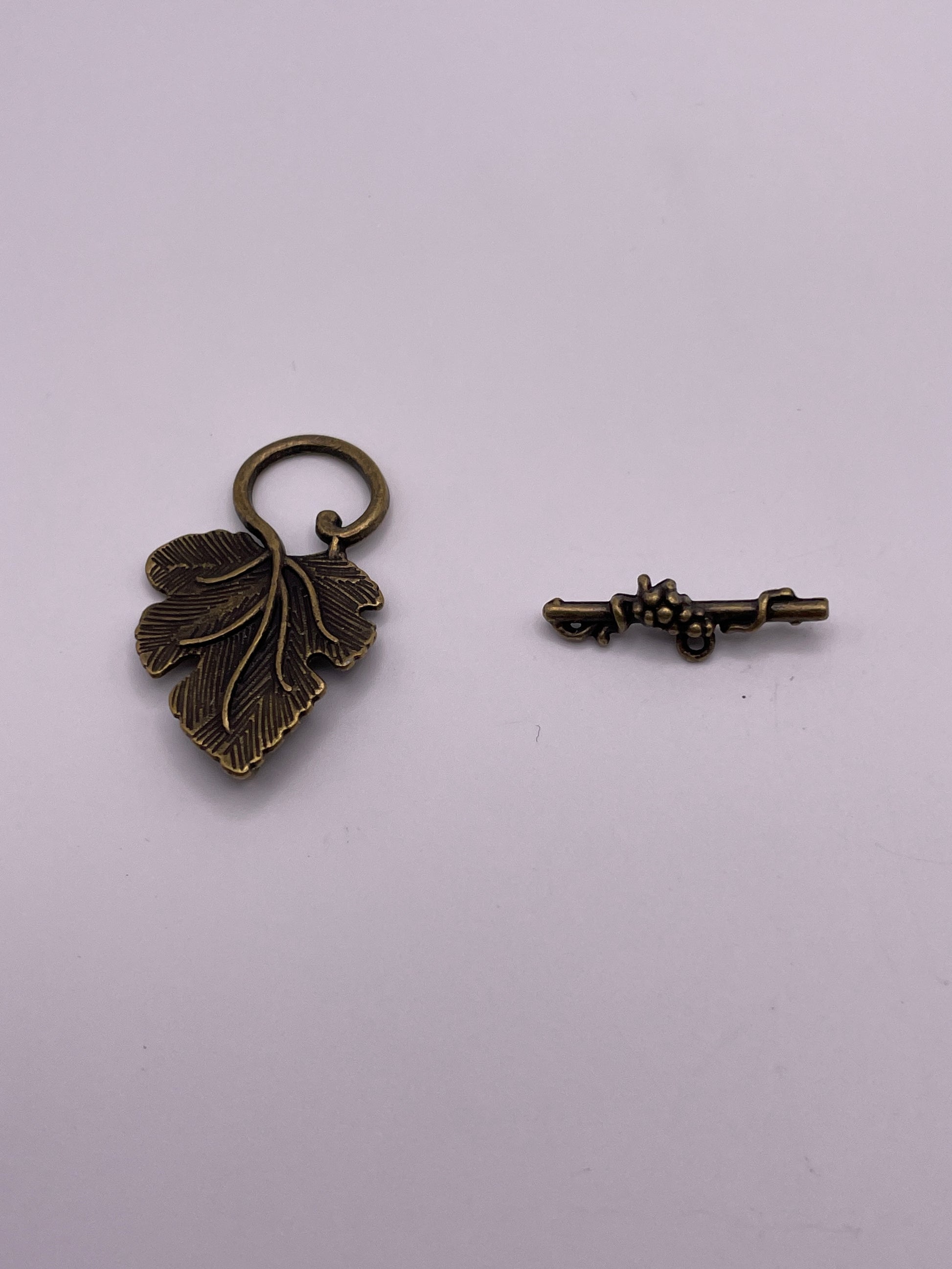 Pewter Grape Vine Toggle Clasp 1.30