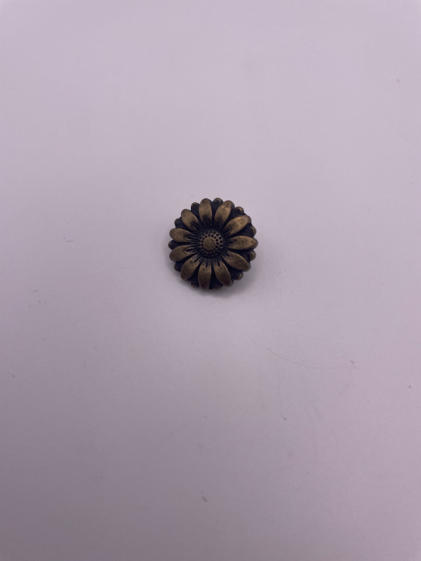 Pewter Flower Button 1.30