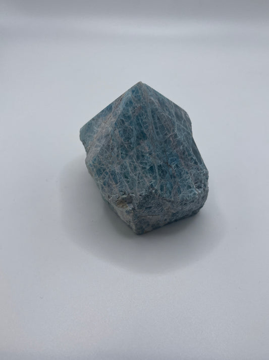 Large Apatite Rough Point
