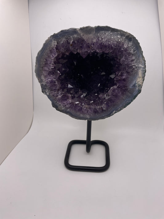 Amethyst On A Stand 149