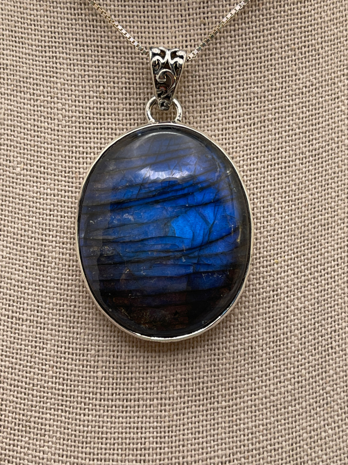 Labradorite with Fancy Bail and Transparent banding Sterling Silver Pendant